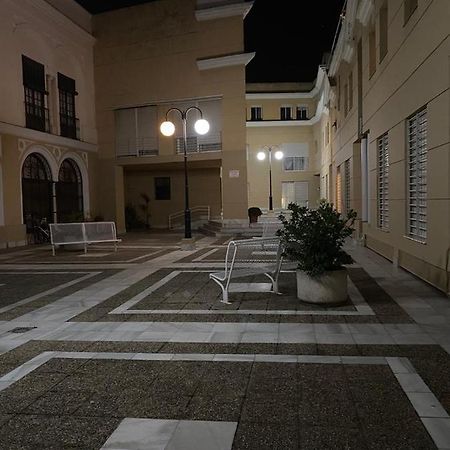 Apartamento Centrico “Los Pajaritos” Con Garaje. Jerez de la Frontera Eksteriør bilde