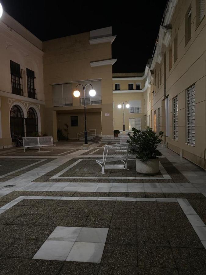 Apartamento Centrico “Los Pajaritos” Con Garaje. Jerez de la Frontera Eksteriør bilde